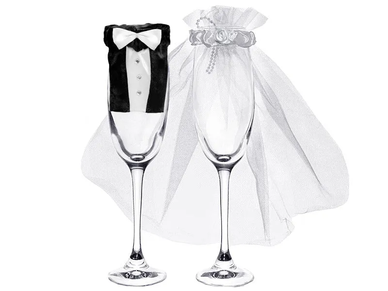 Newly-weds Drinking Glasses Clothing Set